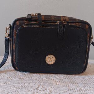 METROCITY Leather Crossbody Bag